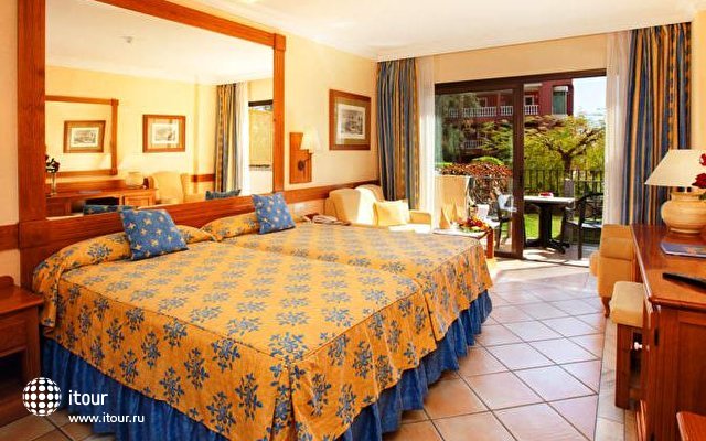 Costa Adeje Gran Hotel 16