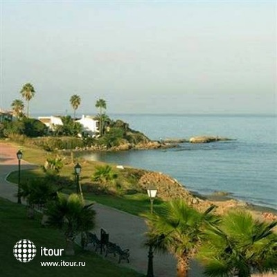 Fuerte Estepona Suites 25