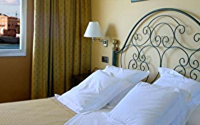 Port Sitges Resort Hotel 9