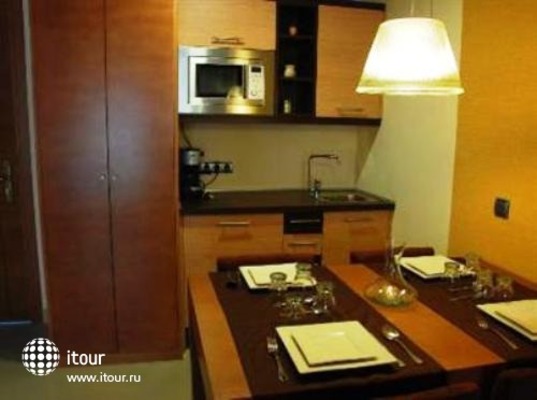 Manhatan Hoteles Suites Cunit 15