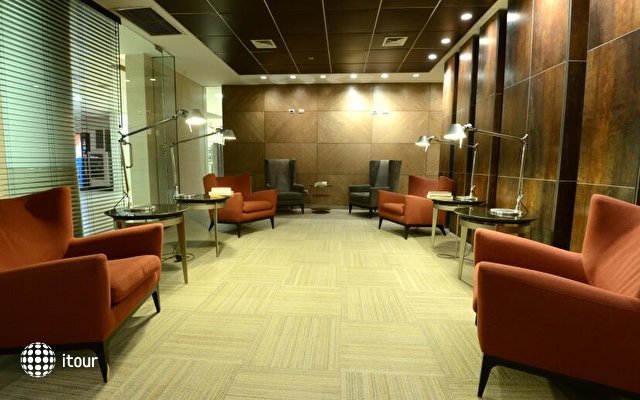 Holiday Inn Santiago (airport Terminal) 2