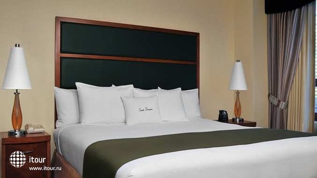Doubletree Suites By Hilton Hotel New York - Times Square 13