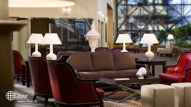 Doubletree By Hilton Hotel Newark Airport 8