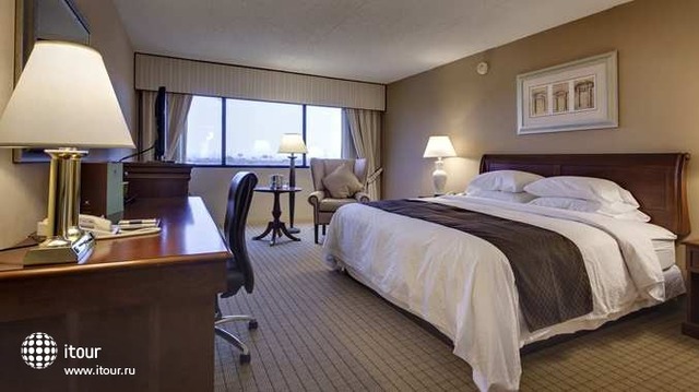 Doubletree By Hilton Hotel Newark Airport 3