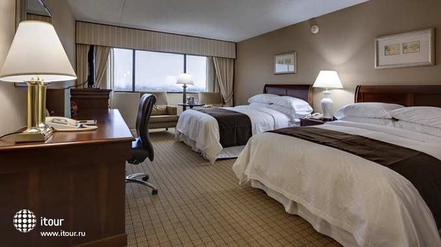 Doubletree By Hilton Hotel Newark Airport 9