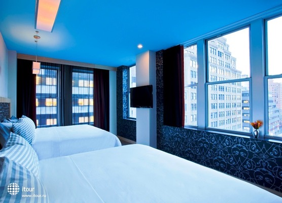 Tryp Times Square South 4