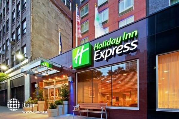 Holiday Inn Express New York City Times Square 18