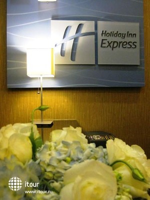 Holiday Inn Express Brooklyn Downtown 8