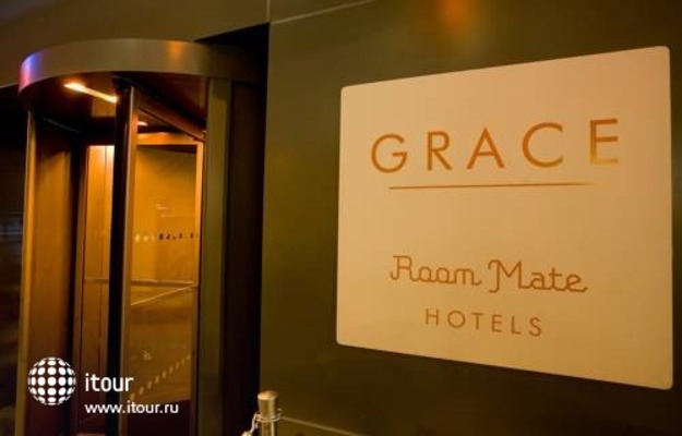 Room Mate Grace 34