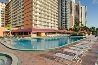 Ramada Plaza Marco Polo Beach Resort 26