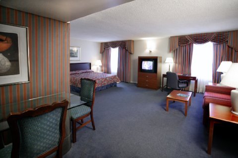 River Park Hotel & Suites 17
