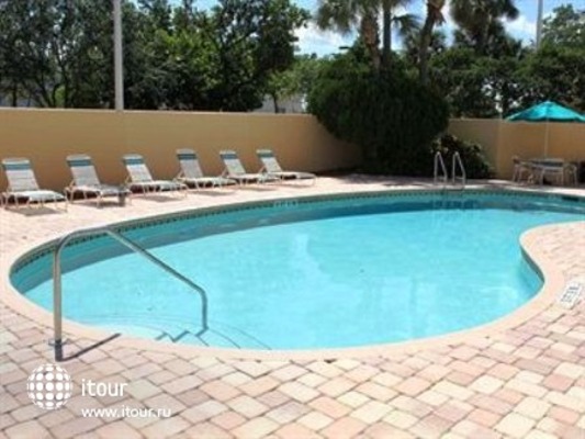 La Quinta Inn & Suites Fort Lauderdale Tamarac 2