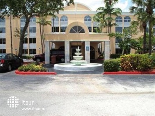 La Quinta Inn & Suites Fort Lauderdale Tamarac 1