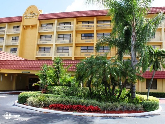 La Quinta Inn & Suites Ft. Lauderdale Coral Springs 1