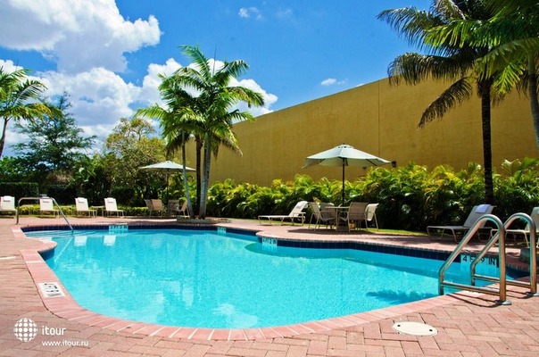 Best Western Plus Miami Airport West Inn & Suites 8