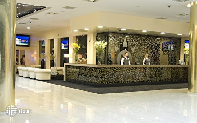 Maestral Resort & Casino 6