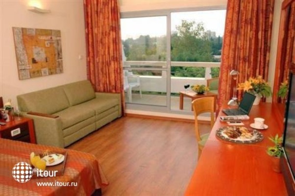 Kfar Maccabiah Hotel & Suites 12