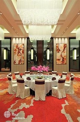 Grand Mercure Shanghai Zhongya 4