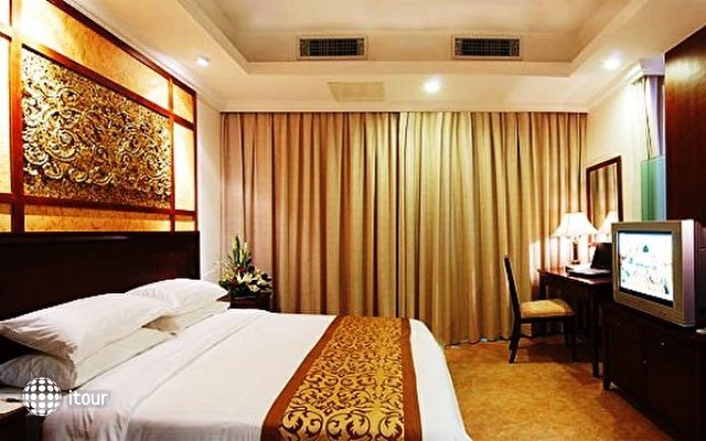 Sanya Jinjiang Baohong Hotel 12