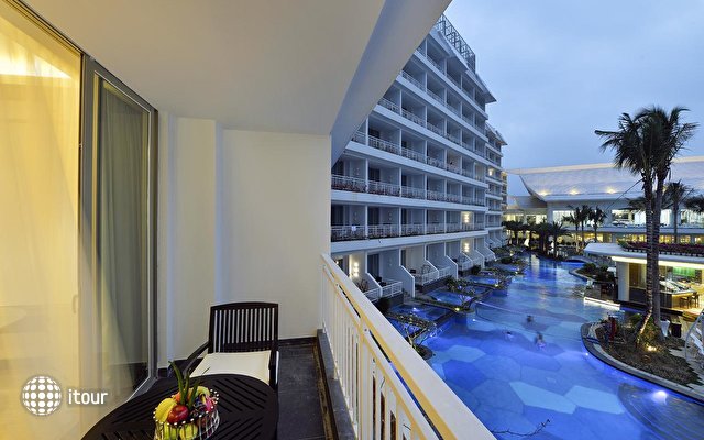 Palace Resort & Spa Yalong Bay Sanya 6