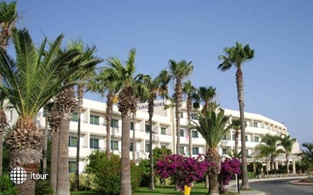 Dome Beach Hotel & Resort 18