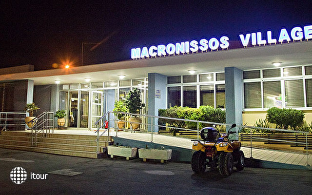 Macronissos Village Club 35