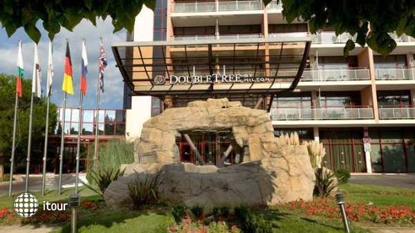 Doubletree By Hilton Varna 16