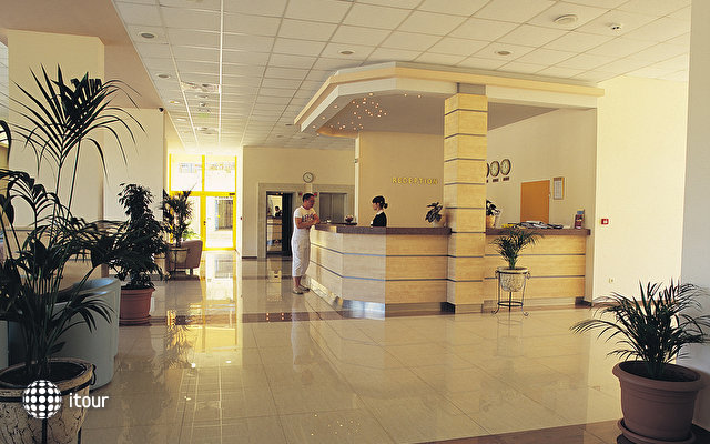 Continental Park Hotel 5