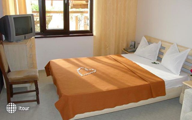 Emona Guest House 9