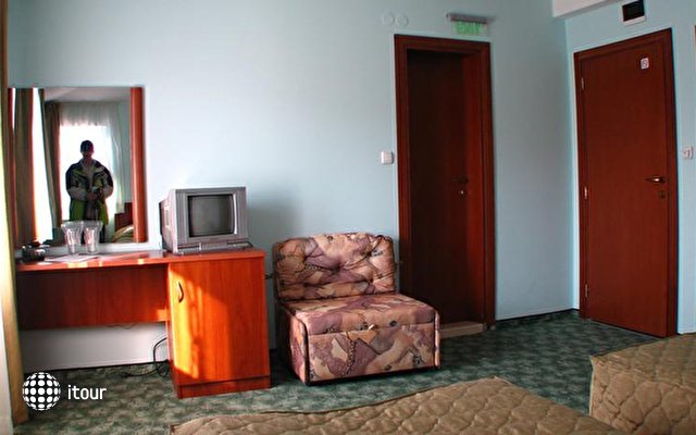 Bariakov Family Hotel 38