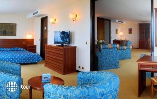 Grand Hotel Varna 10