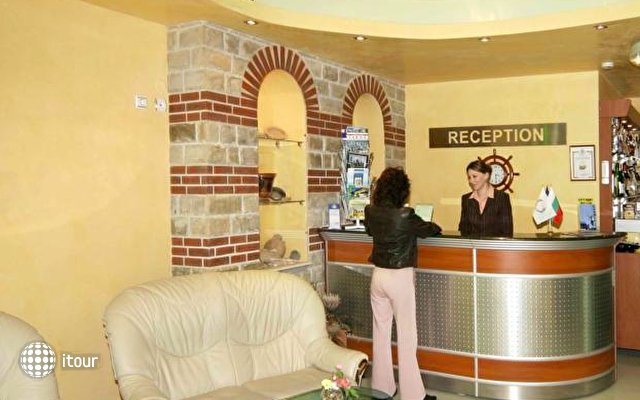 Dionis Hotel 3
