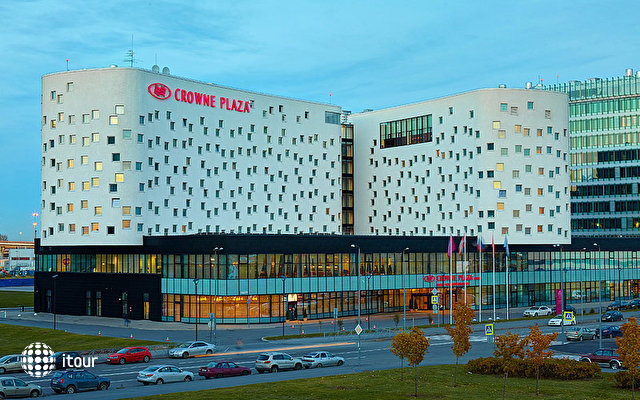 Crowne Plaza St. Petersburg Airport Hotel 4