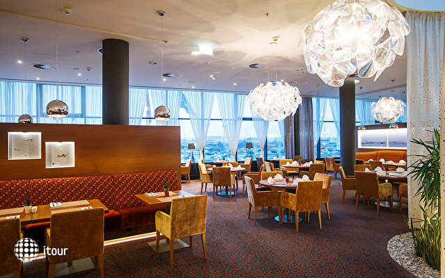 Crowne Plaza St. Petersburg Airport Hotel 26