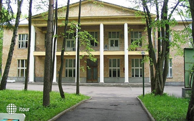 Sanatorium Named Artem (sergeev) 7