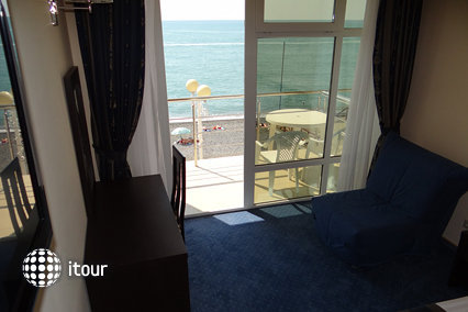 лазурь Beach Hotel 13