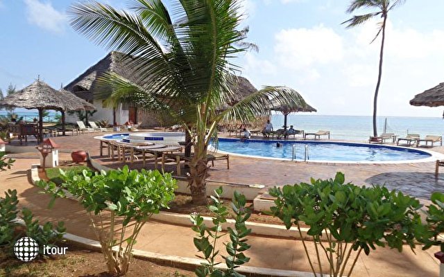 Reef & Beach Resort (ex. Ras Shungi Beach Resort) 1