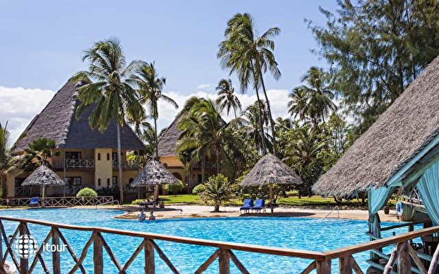 Neptune Pwani Beach Resort & Spa 11