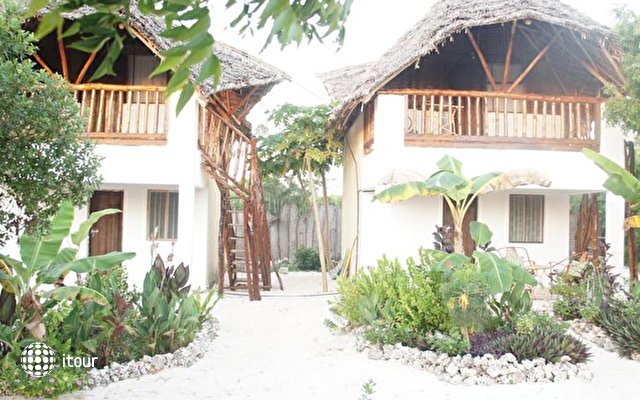 Twiga Bungalows 1