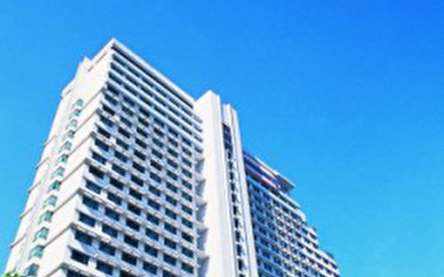 New World Renaissance Hotel Makati City 1