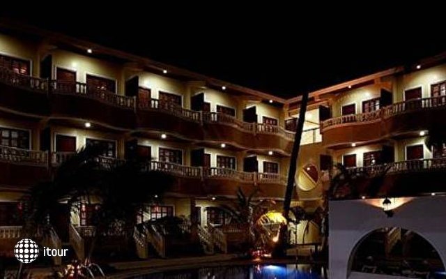 Real Maris Resort 24