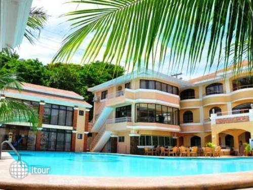 Boracay Holiday Resort 11