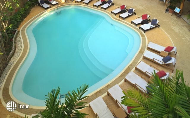 Microtel Inn & Suites By Wyndham Boracay Hotel  6