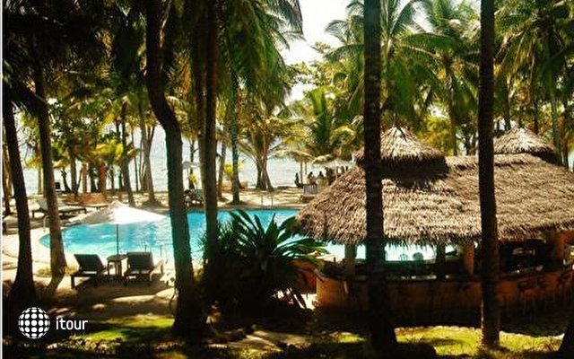 Coco Grove Beach Resort 8