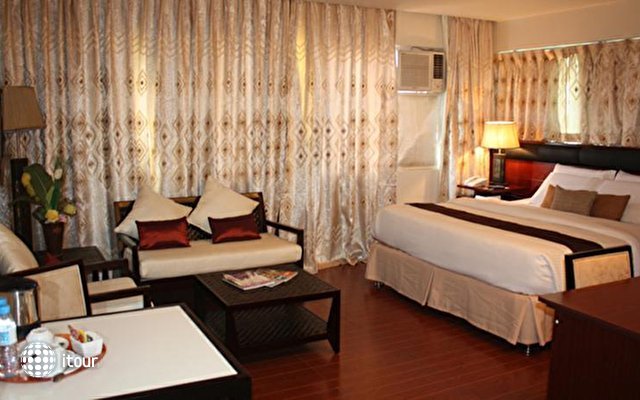 Allure Hotel & Suites  8