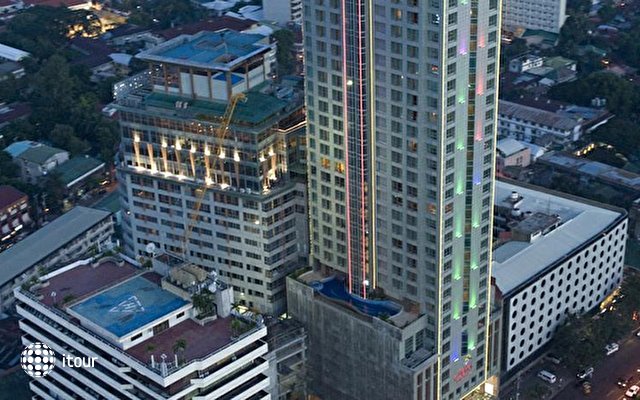 Crown Regency Hotel & Towers Cebu  1