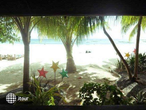 Alona Tropical Beach Resort 29