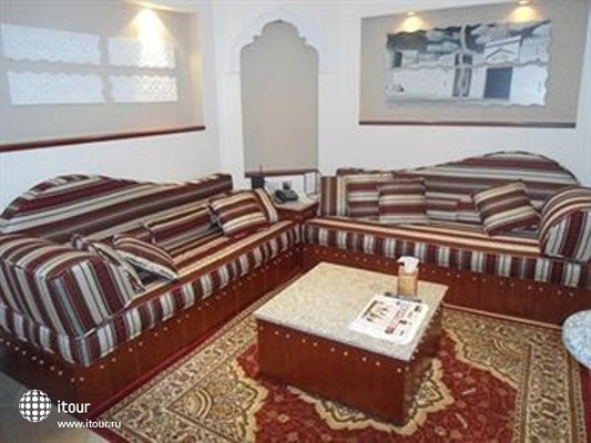 Al Liwan Suites 9