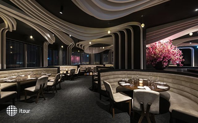 The Ritz Carlton Doha 4