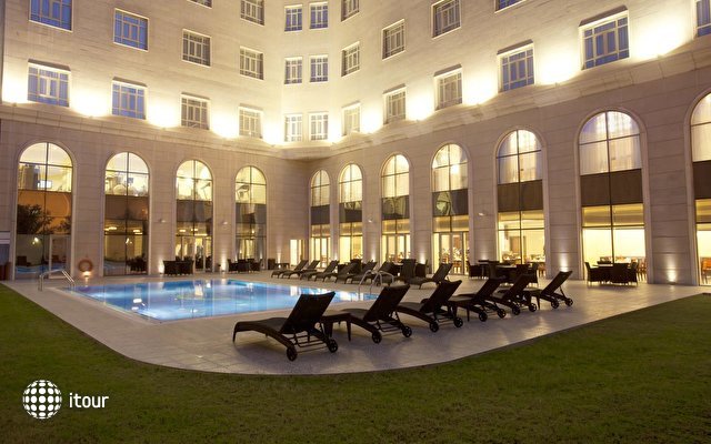 Concorde Hotel Doha 12